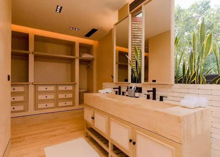 Stunning Solana 6br Golf Course Corasol Villa